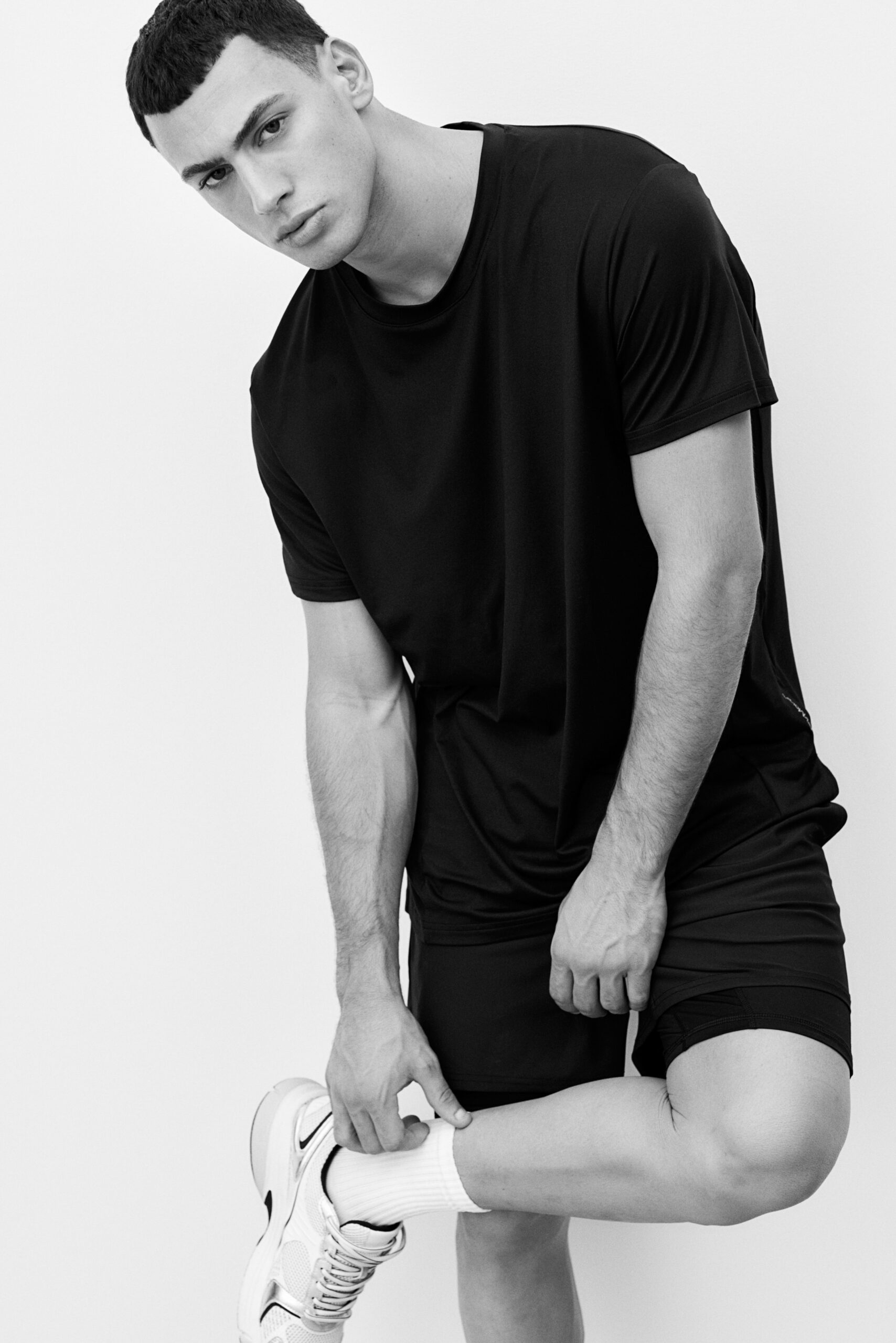 regular fit activewear tee with drymove™